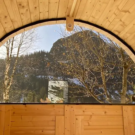 בית הארחה Alpenland צוג