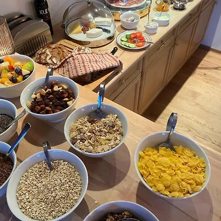 בית הארחה Alpenland